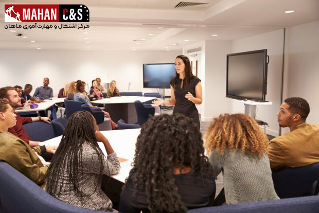 دوره‌های آموزشی وکالت، فرصتی برای یادگیری مهارت‌های حقوقی